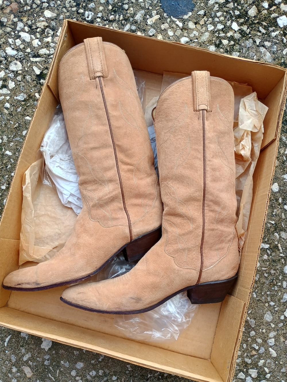 Vintage Tony Lama Lady Lama Suede Cowboy Boots Women’s 8N Natural Western USA